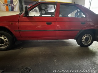 Škoda Favorit Karburátor 1993 1993