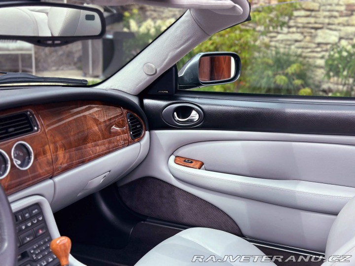Jaguar XK8 4.2 V8 | 65 971 mil 2003