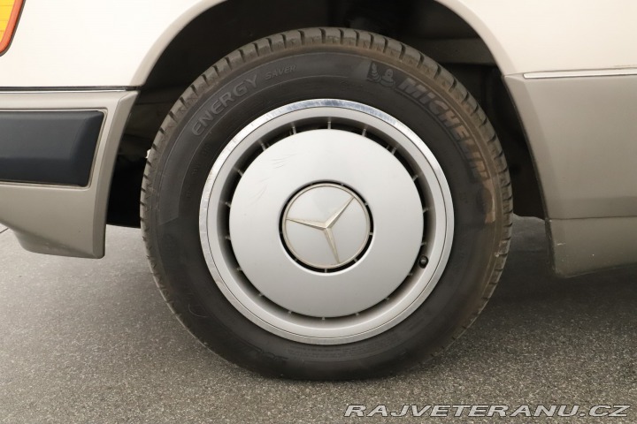 Mercedes-Benz 300 W124 300 E 1990