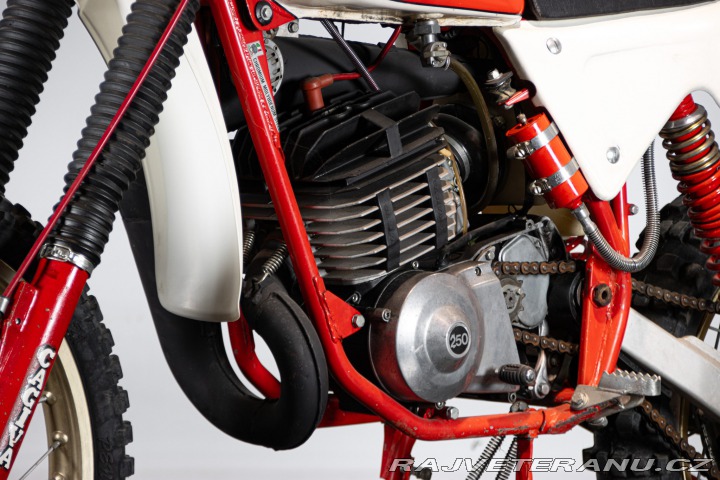 Ostatní značky Ostatní modely Cagiva 250 RX 1980
