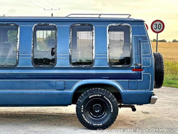 Ford Econoline E150 5.8 V8 | Action Vans 1981