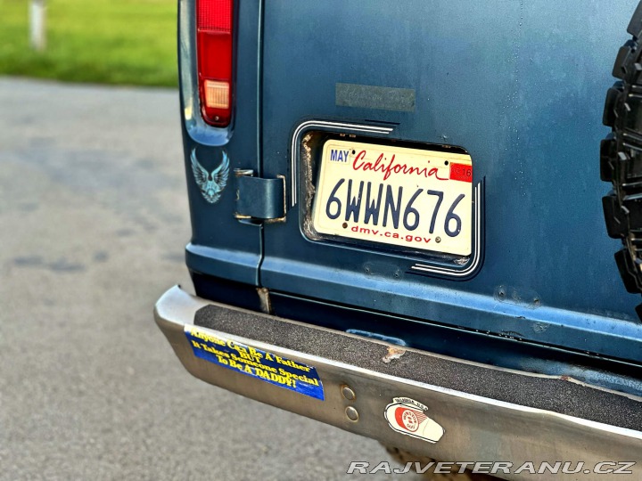 Ford Econoline E150 5.8 V8 | Action Vans 1981