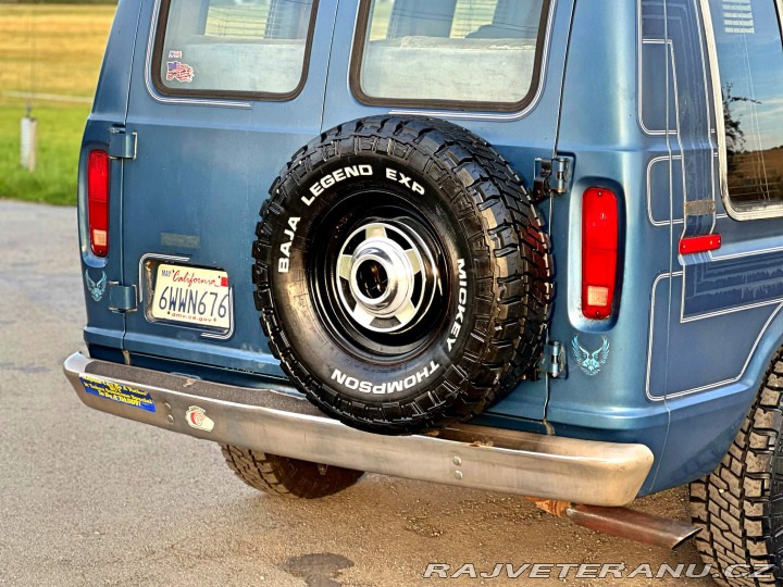 Ford Econoline E150 5.8 V8 | Action Vans 1981