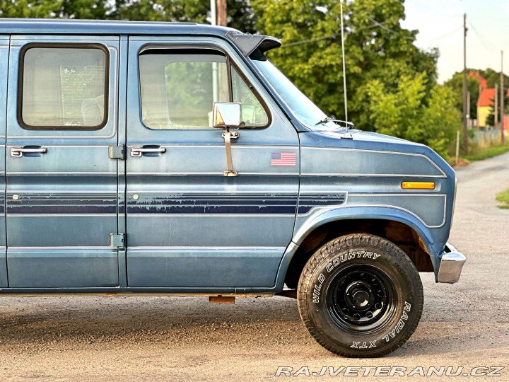 Ford Econoline E150 5.8 V8 | Action Vans 1981