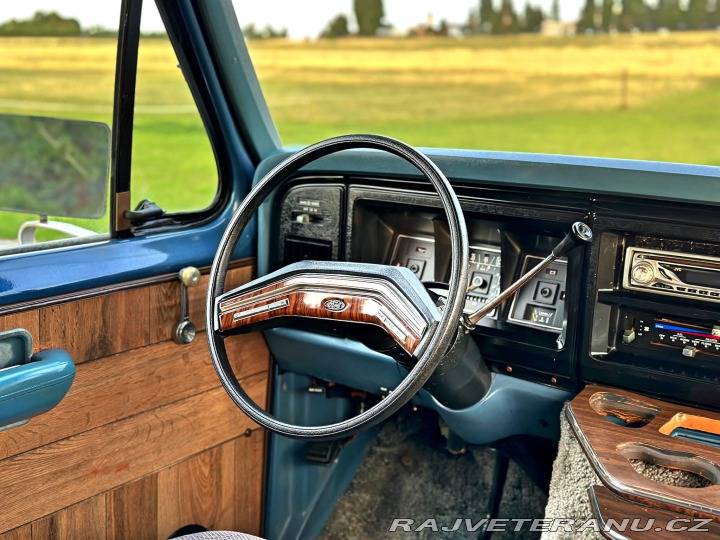 Ford Econoline E150 5.8 V8 | Action Vans 1981