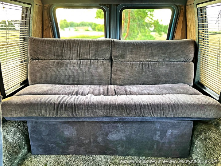 Ford Econoline E150 5.8 V8 | Action Vans 1981