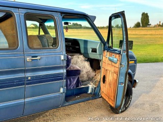 Ford Econoline E150 5.8 V8 | Action Vans 1981