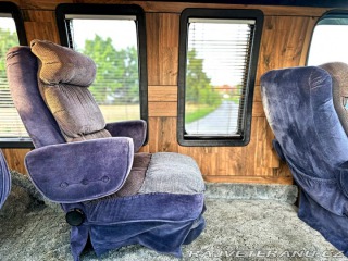 Ford Econoline E150 5.8 V8 | Action Vans 1981
