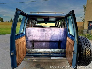 Ford Econoline E150 5.8 V8 | Action Vans 1981