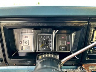 Ford Econoline E150 5.8 V8 | Action Vans 1981