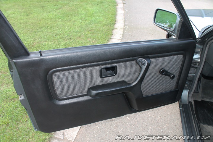 BMW 3 325e Coupé, automat 1987