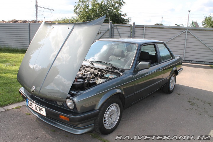 BMW 3 325e Coupé, automat 1987