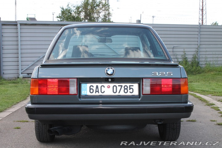 BMW 3 325e Coupé, automat 1987