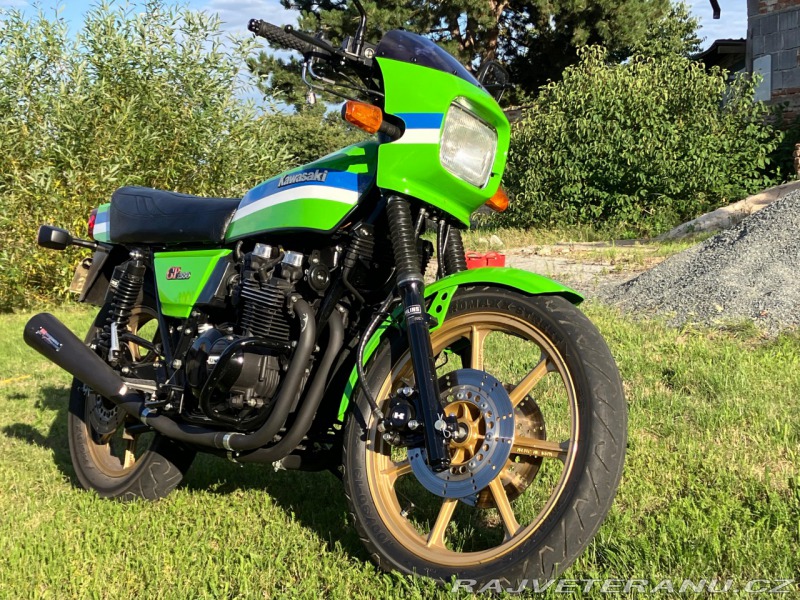 Kawasaki GPZ 550