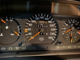 Mercedes-Benz 320 E 1993