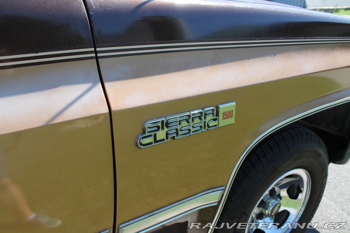 GMC Suburban Sierra Classic 1500 1988