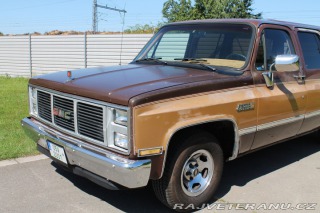 GMC Suburban Sierra Classic 1500 1988