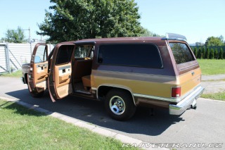 GMC Suburban Sierra Classic 1500 1988
