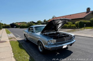 Ford Mustang 2+2 Fastback
