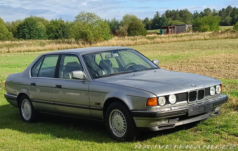 BMW 7 E32