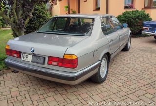 BMW 7 E32