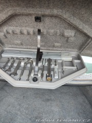 BMW 7 E32 1988