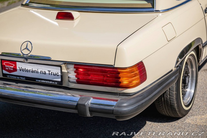 Mercedes-Benz 560 SL R107 1986