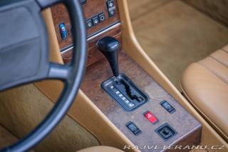 Mercedes-Benz 560 SL R107 1986