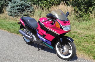 Honda CBR 1000 F SC24