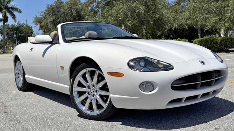 Jaguar XK8 
