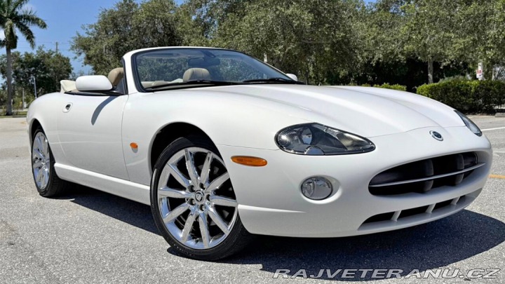 Jaguar XK8  2005