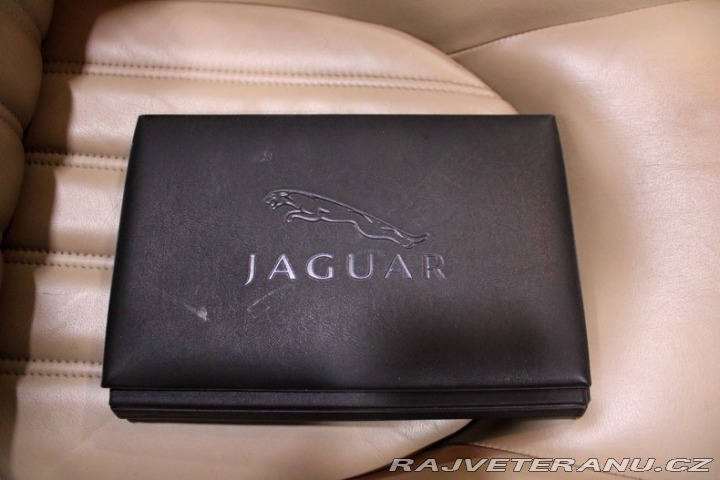 Jaguar XK8  2005