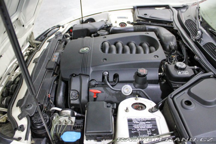 Jaguar XK8  2005
