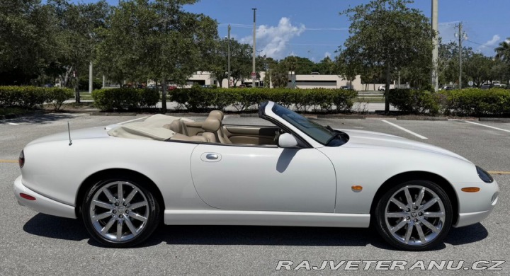 Jaguar XK8  2005