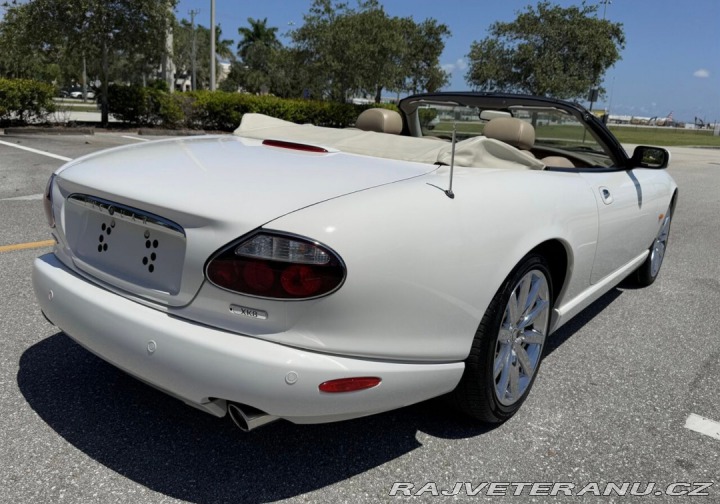 Jaguar XK8  2005