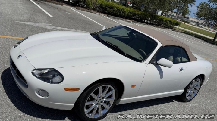 Jaguar XK8  2005