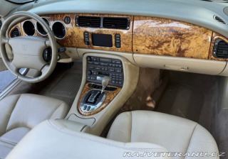Jaguar XK8  2005