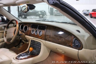 Jaguar XK8  2005