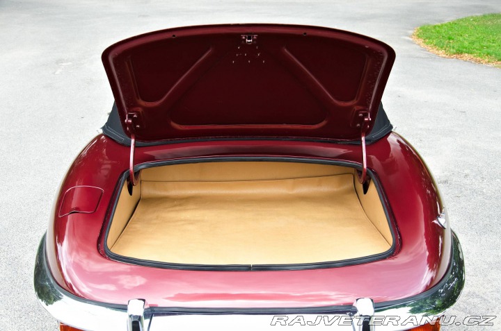 Jaguar E-Type 1973