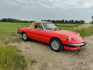 Alfa Romeo Spider 2.0