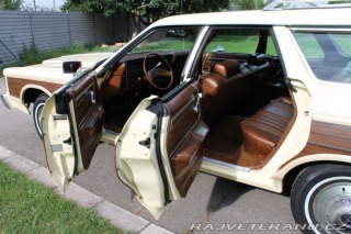 Ford Ostatní modely Country Squire 400 V8 1976