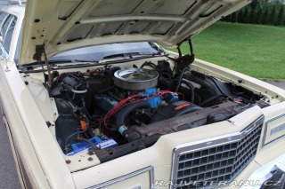 Ford Ostatní modely Country Squire 400 V8 1976