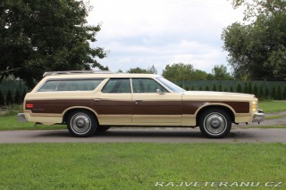 Ford Ostatní modely Country Squire 400 V8 1976