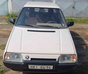 Škoda Favorit 135 lux 1990