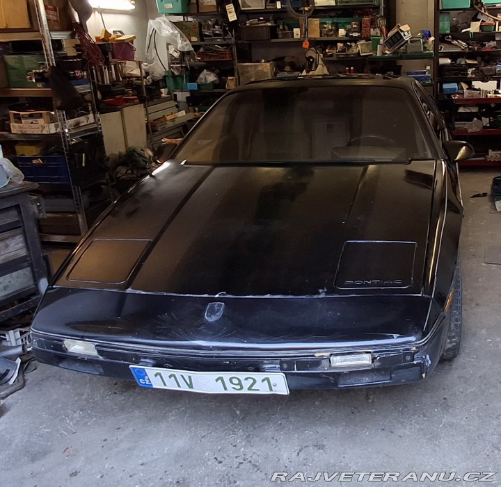 Pontiac Fiero GT 1986