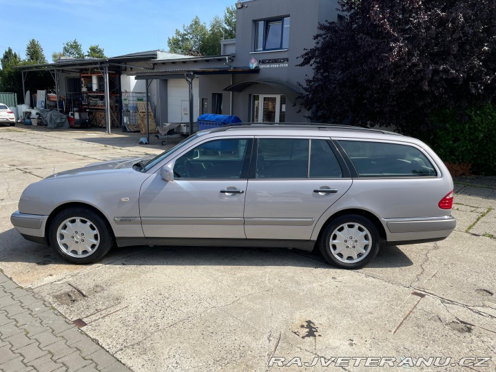 Mercedes-Benz E W210 1998