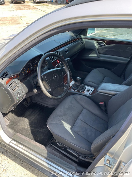 Mercedes-Benz E W210 1998