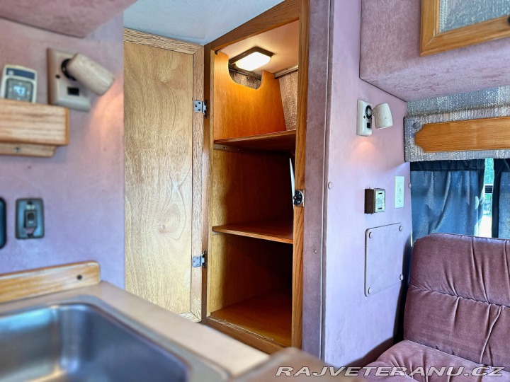 Dodge RAM Van B250 5.2 V8 | Camper 1993