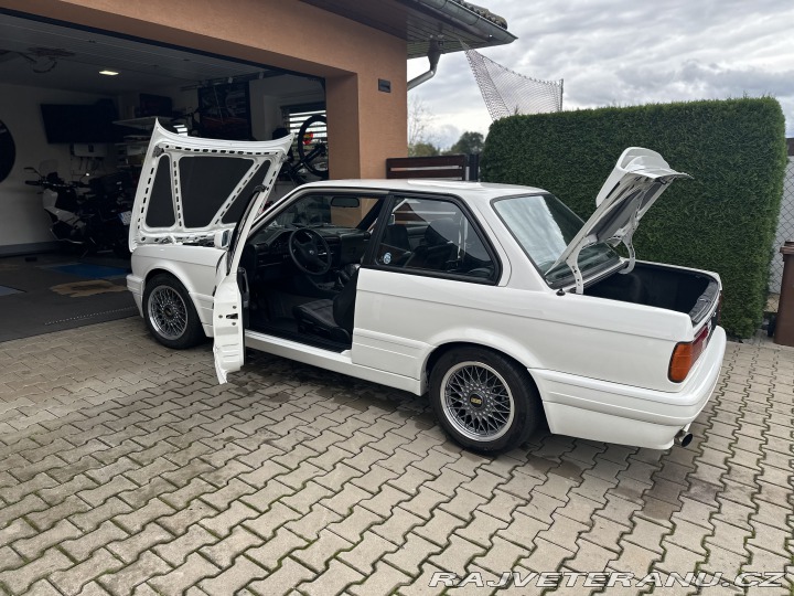 BMW 3 E30IS 1990