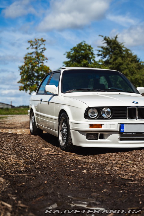 BMW 3 E30 iS 1990